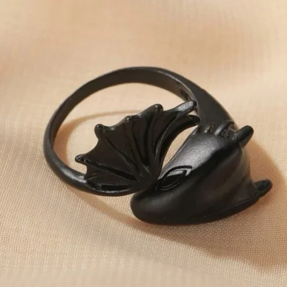 Black Adjustable Hugging Dragon Ring - Picture 2 of 6